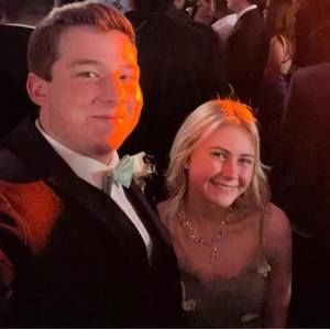 Meet your Posher, Alexis